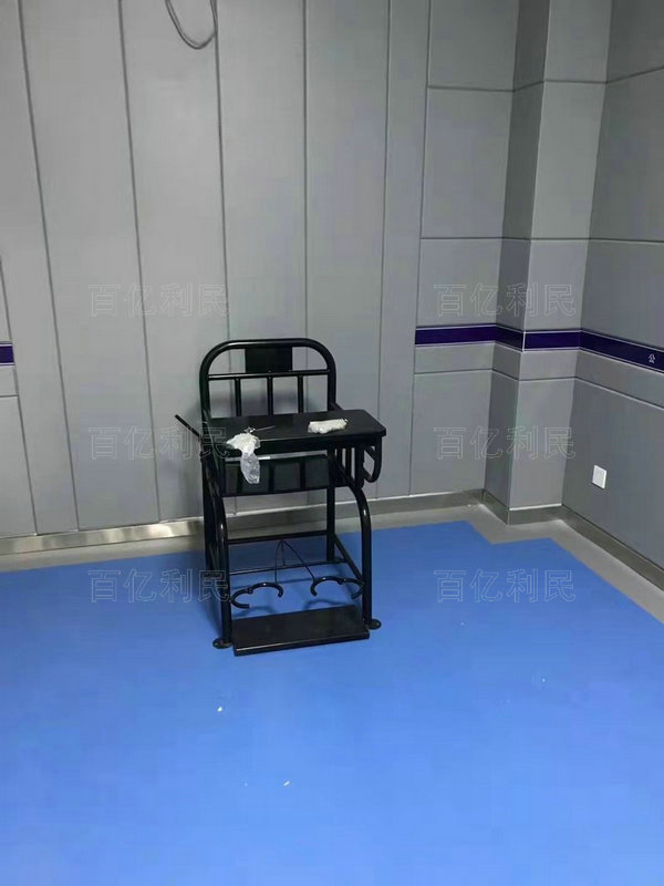 鐵質(zhì)審訊椅